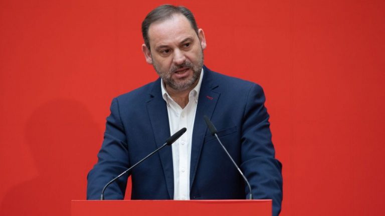 Ábalos rechaza rebajar a cinco propiedades la consideración de gran tenedor