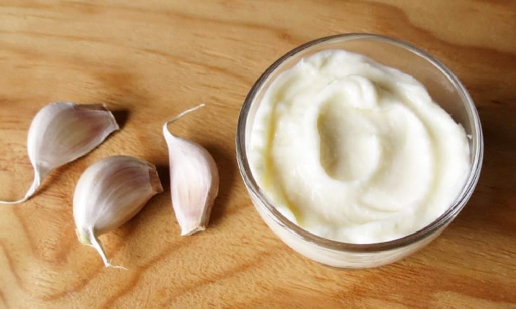 Cómo hacer un falso alioli que sabe igual que el original y no engorda nada 3 Ingredientes para la receta