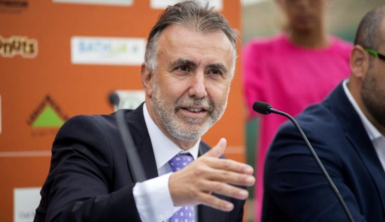 Presidente canario pide aclarar la ley de tutela de menores extranjeros