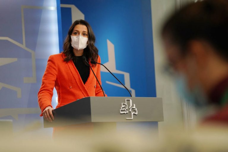 Arrimadas apela al voto de los que se sienten 