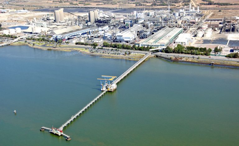 Atlantic Copper creará 70 empleos directos en su planta de Huelva