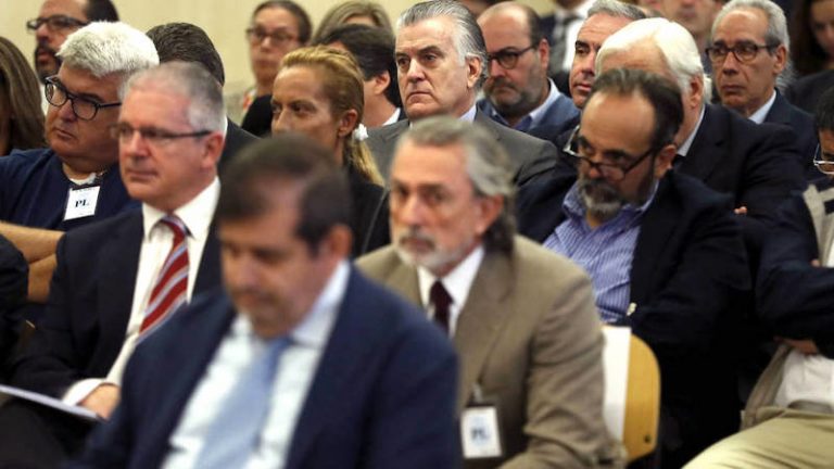 La Audiencia Nacional ordena repatriar euros de los líderes de la Gürtel y Bárcenas en Suiza