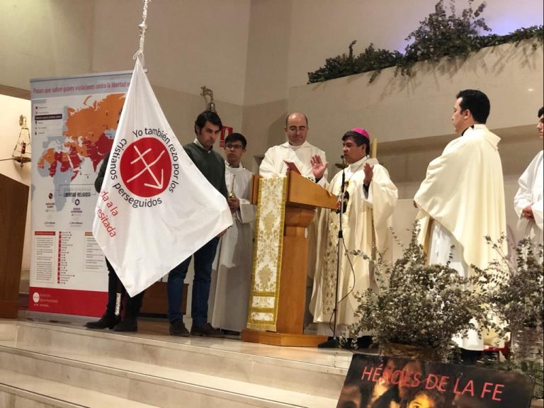 Ayuda a la Iglesia Necesitada indemnizó una mujer que acusó al fundador de agresión sexual