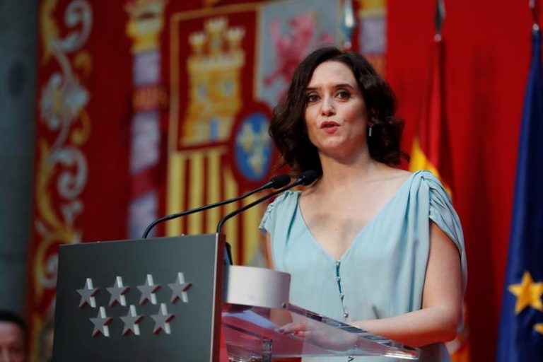 Ayuso critica a los que aprovechan la descentralización para romper con el proyecto común