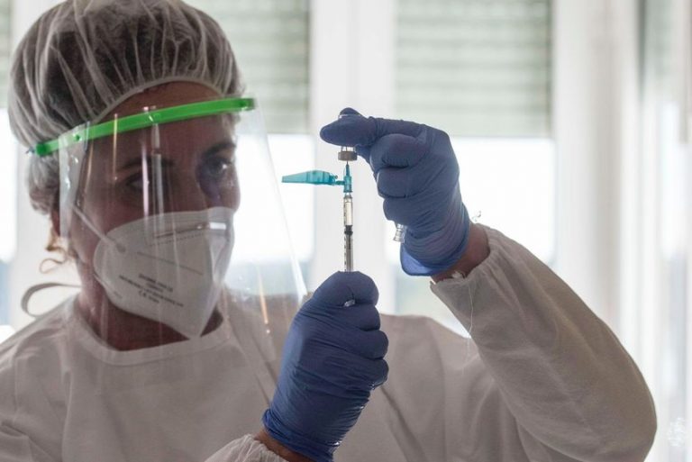 Baleares completa la vacunación de 7.245 usuarios y profesionales de residencias