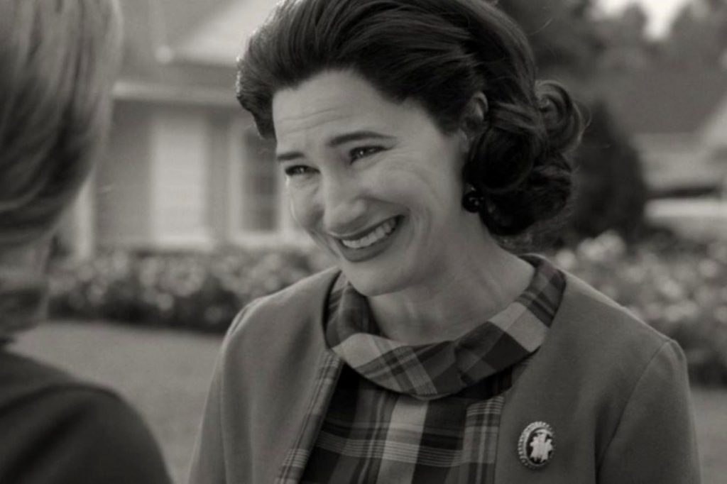 Agnes, posiblemente sea Agatha Harkness en Bruja Escarlata y Visión