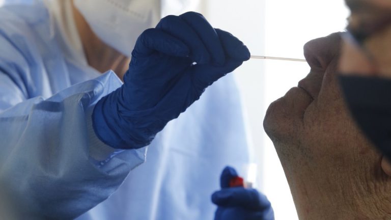 Los casos en la C. Valenciana son casi 10 veces menos a final de febrero que en enero