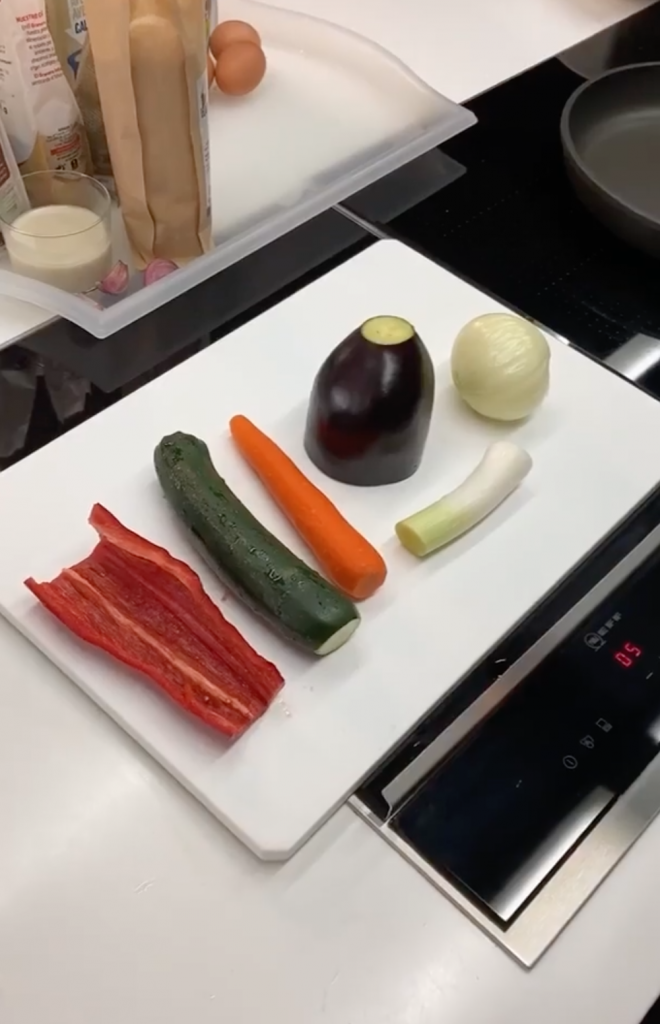 Preparación del pastel de verduras de Pilar Rubio