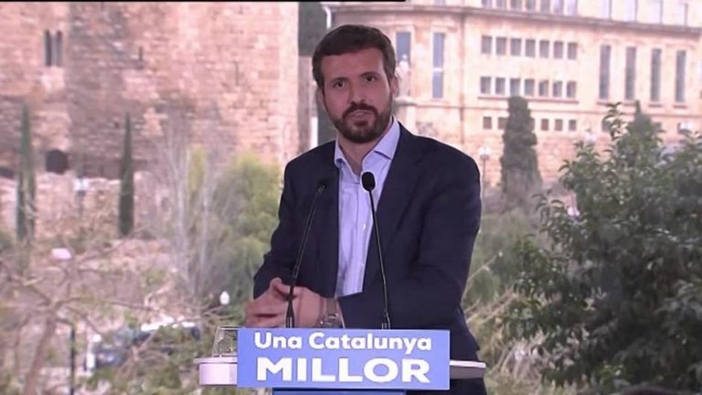 Casado exige a Sánchez que cese a Iglesias 