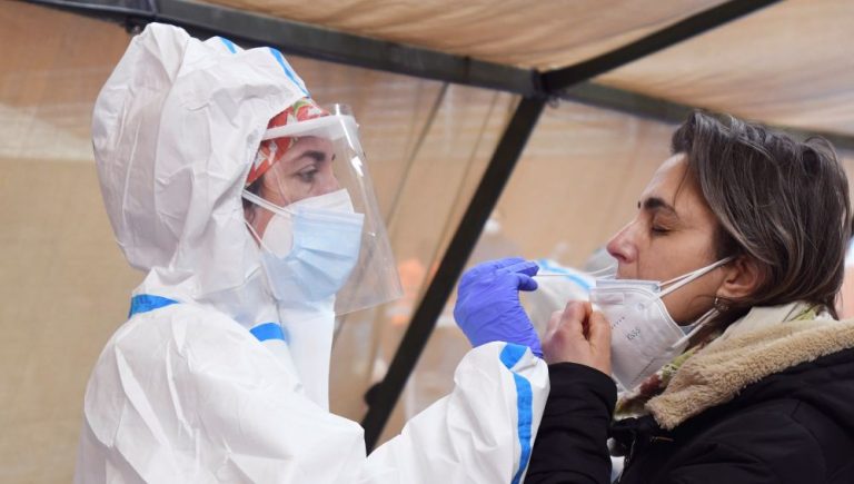 Cataluña detecta un caso de la variante sudafricana