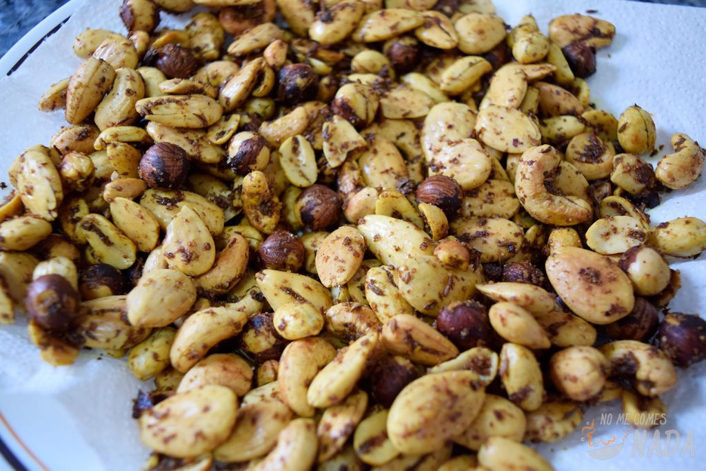 Cómo hacer frutos secos tostados al curry 1 Ingredientes de frutos secos tostados al curry