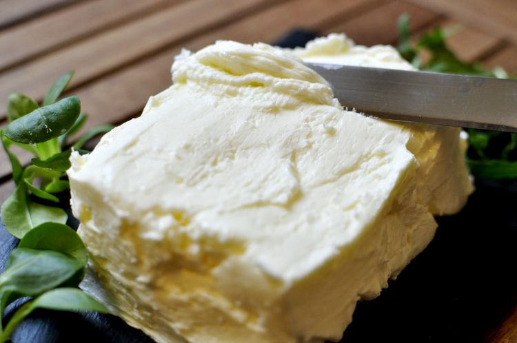 Mantequilla casera con nata