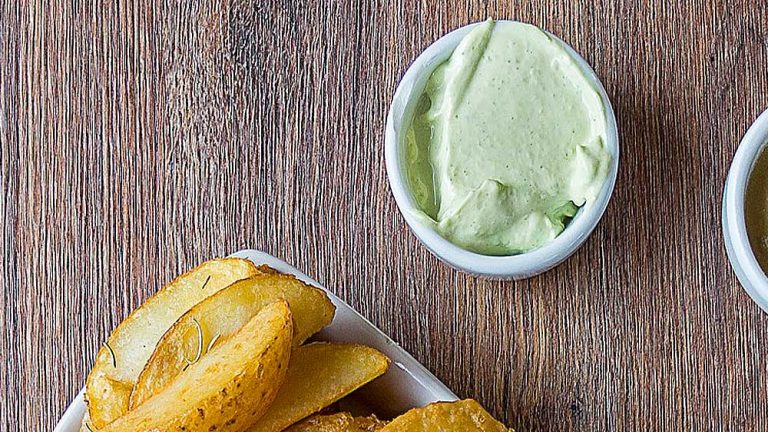 Cómo hacer un alioli de aguacate