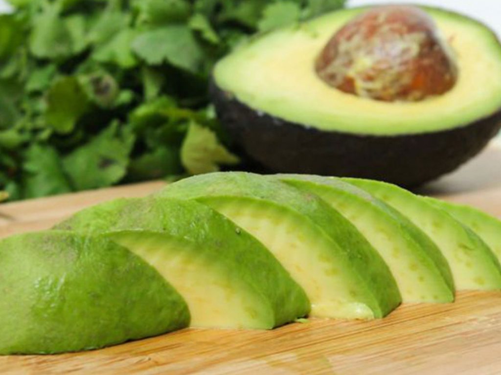 Otra receta de alioli de aguacate