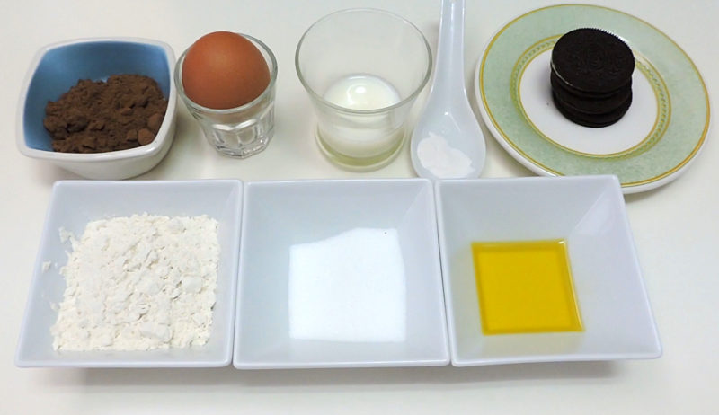 Cómo hacer un bizcocho de oreo al microondas en menos de 5 minutos 1 Ingredientes para preparar un bizcocho de oreo
