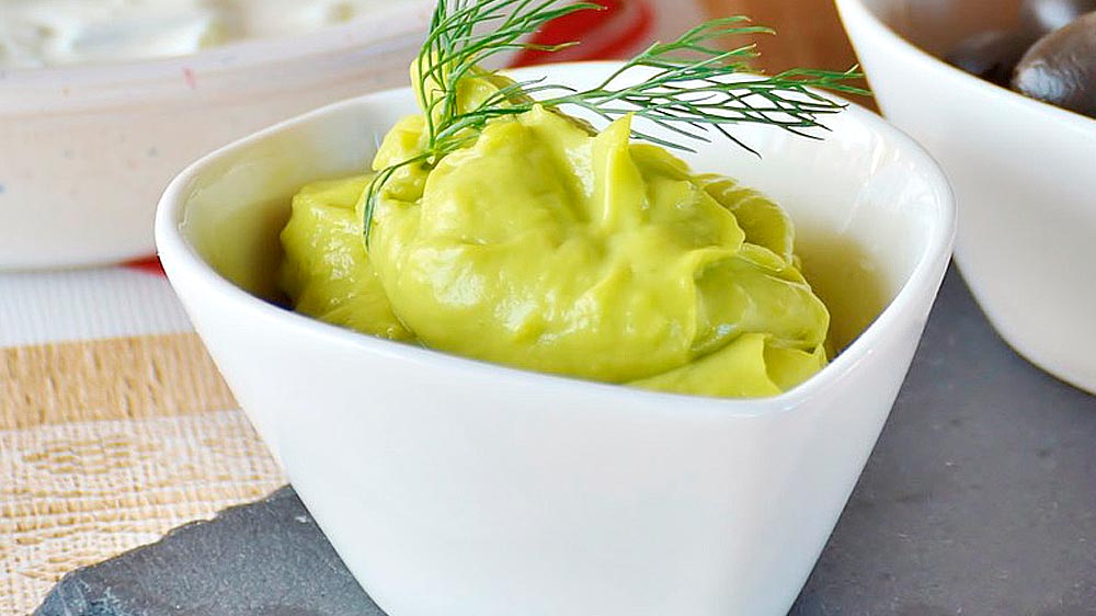 ¿Cuáles son los ingredientes para elaborar una mayonesa de aguacate?