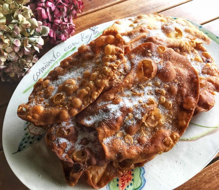 Cómo hacer unas tortas fritas de carnaval