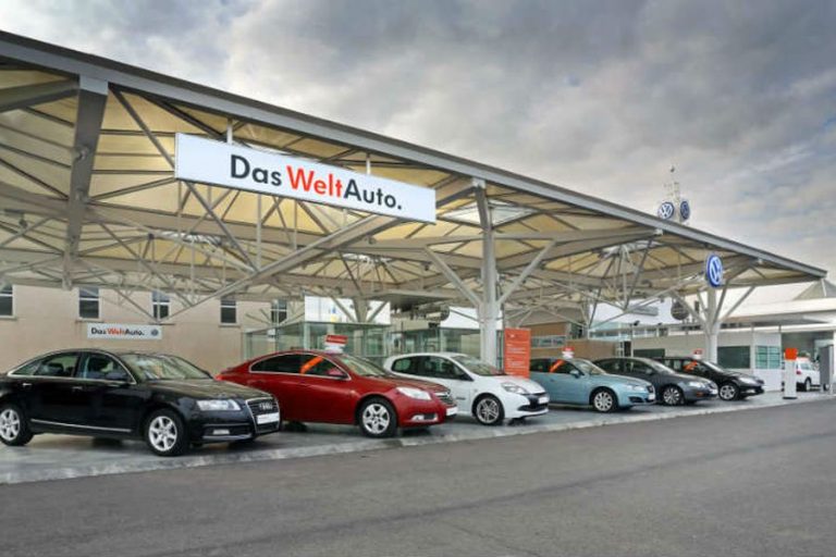 Das WeltAuto cede siete vehículos a Aldeas Infantiles SOS