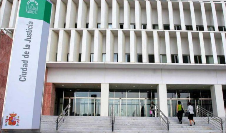 Citados otros cuatro investigados en el caso del error de minoxidil en el omeprazol