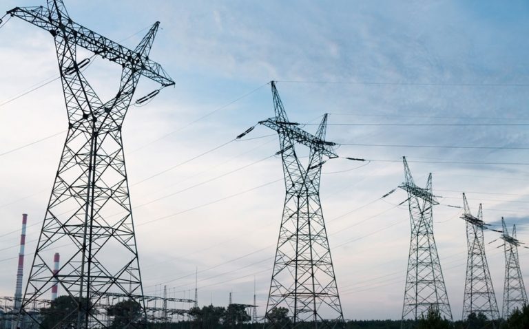 El consumidor podrá exigir saber el origen de su electricidad y su impacto medioambiental