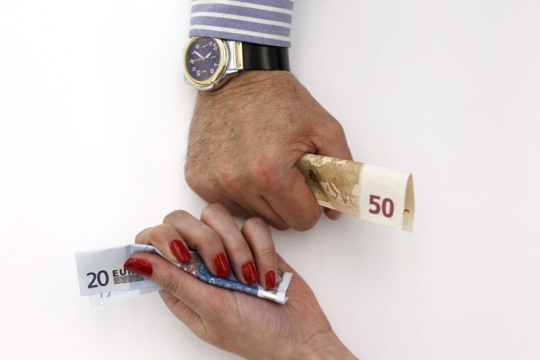 El salario de las mujeres debería aumentar un 27% para equipararse al de los hombres