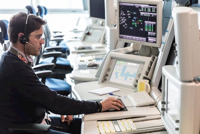 El tráfico aéreo cae en España un 67,7% en enero por los efectos de la Covid-19