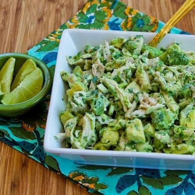 Ensalada keto con pollo y aguacate, un plato nutritivo 110 Pasos para preparar la ensalada keto con pollo y aguacate