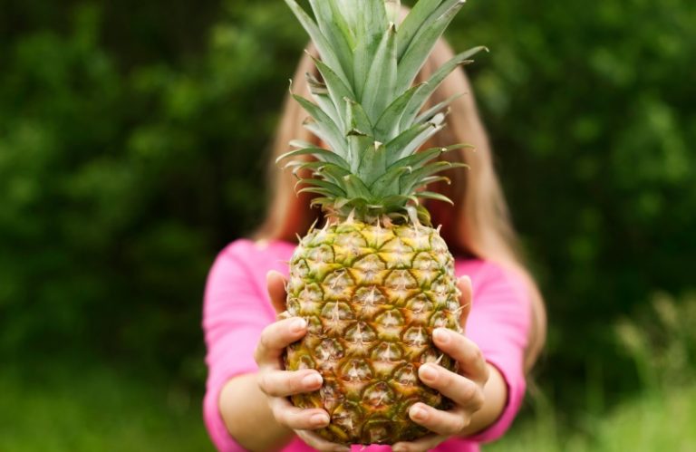 Esto es lo que pasa si comes mucha piña