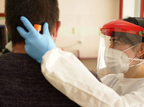 Euskadi registra 453 nuevos casos, aunque la tasa de positivos baja al 4,7%