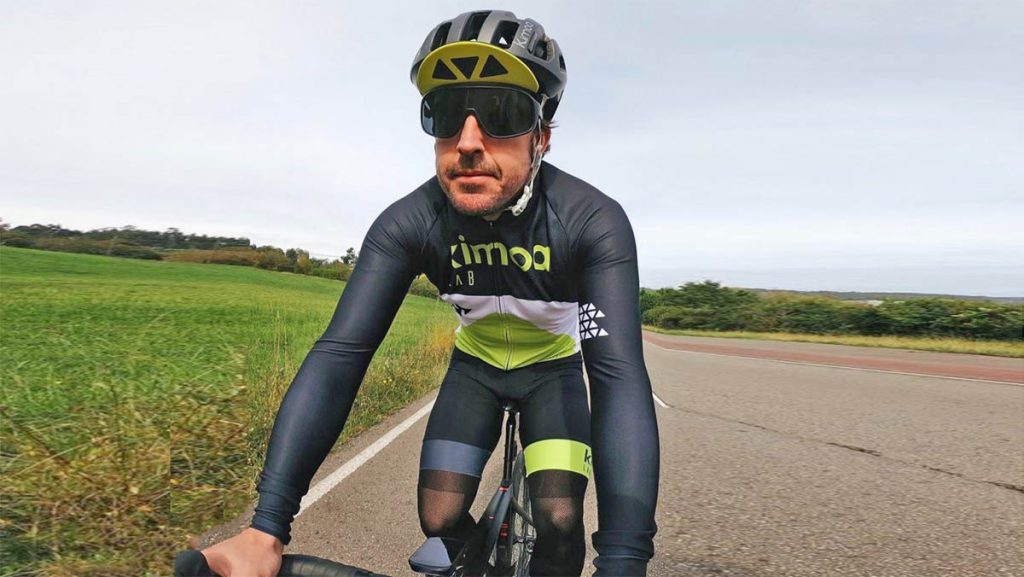 ¡Vaya susto! Fernando Alonso es atropellado al entrenar en su bicicleta 1 Fernando Alonso Bicicleta