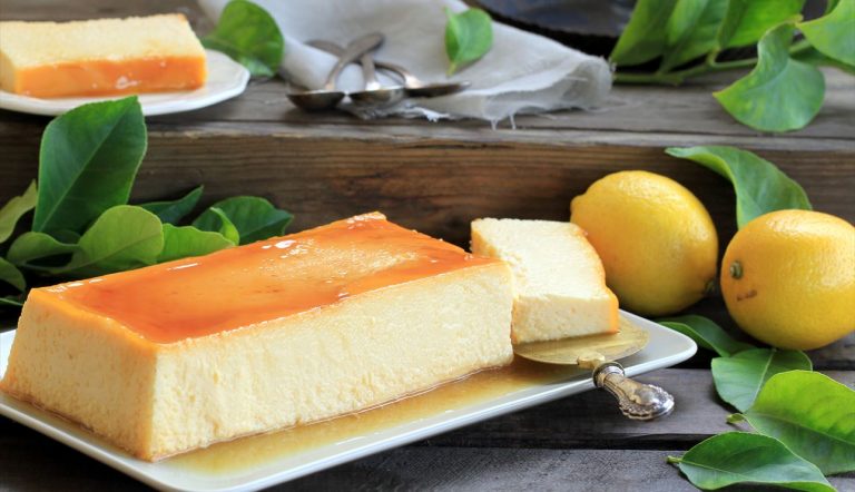 Flan de limón: así puedes prepararlo en tres minutos sin necesidad de horno