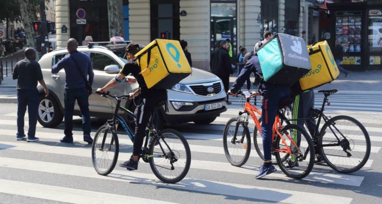 La Seguridad Social reclama a Glovo casi 400.000 euros por cuotas de 'riders' de Zaragoza