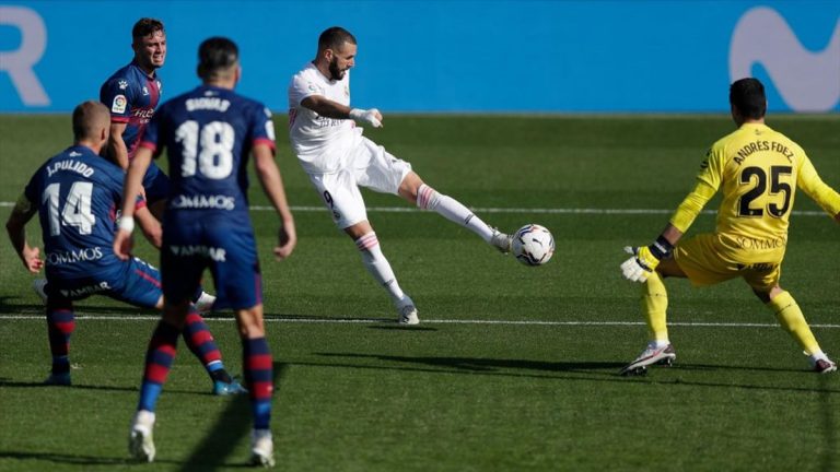El Real Madrid gana al Huesca in extremis en un partido entretenido