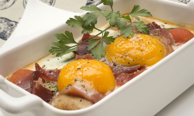 Huevos al horno: la receta saludable para disfrutar del huevo en tu dieta 1 ¿Cuáles son los ingredientes para preparar el huevo al horno?
