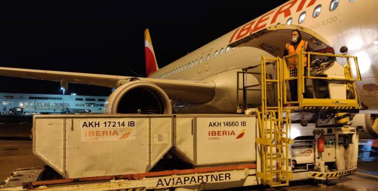 Iberia e IAG Cargo suman 20.000 envíos de productos farmacéuticos en su 'hub' de Madrid desde 2019