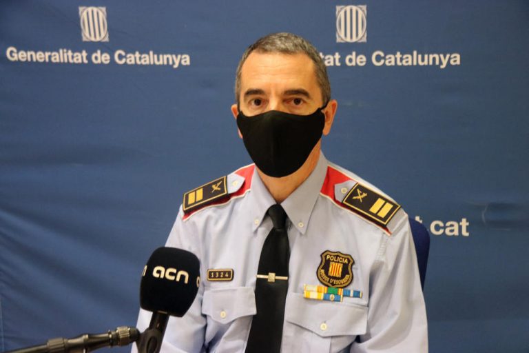 Mossos levanta acta a Vox por incumplir medidas contra el Covid en la jornada electoral