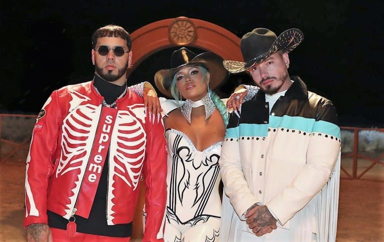 Karol G con Anuel AA y J Balvin en 'Location', su nuevo single