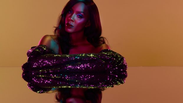 Kelly Rowland Black magic