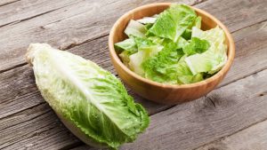 Los 6 pasos para lavar la lechuga correctamente que reducen las bacterias y evitan la contaminación cruzada
