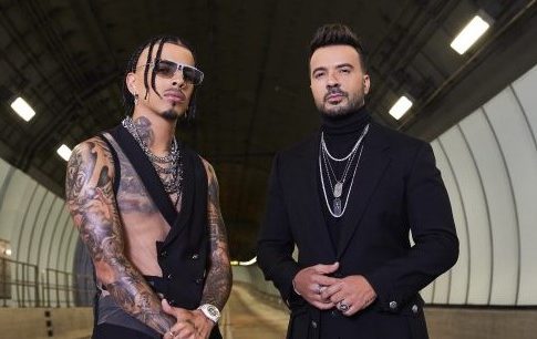 Luis Fonsi y Rauw Alejandro juntos en 'Vacío' (2) Luis Fonsi Rauw Alejandro Vacío