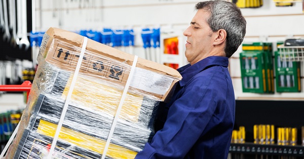 Medidas para levantar objetos y evitar el dolor de espalda