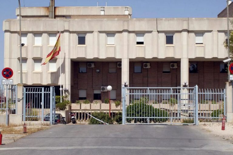 El CIE de Murcia acumula cuatro casos positivos de Covid-19