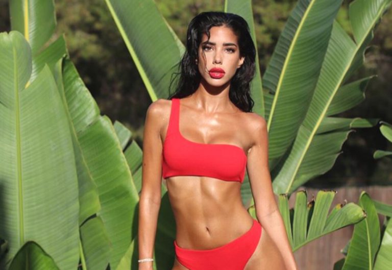 Nadia Avilés: los incendiarios posados que no dejan de subir en Me gustas y enfadan a Denis Suárez