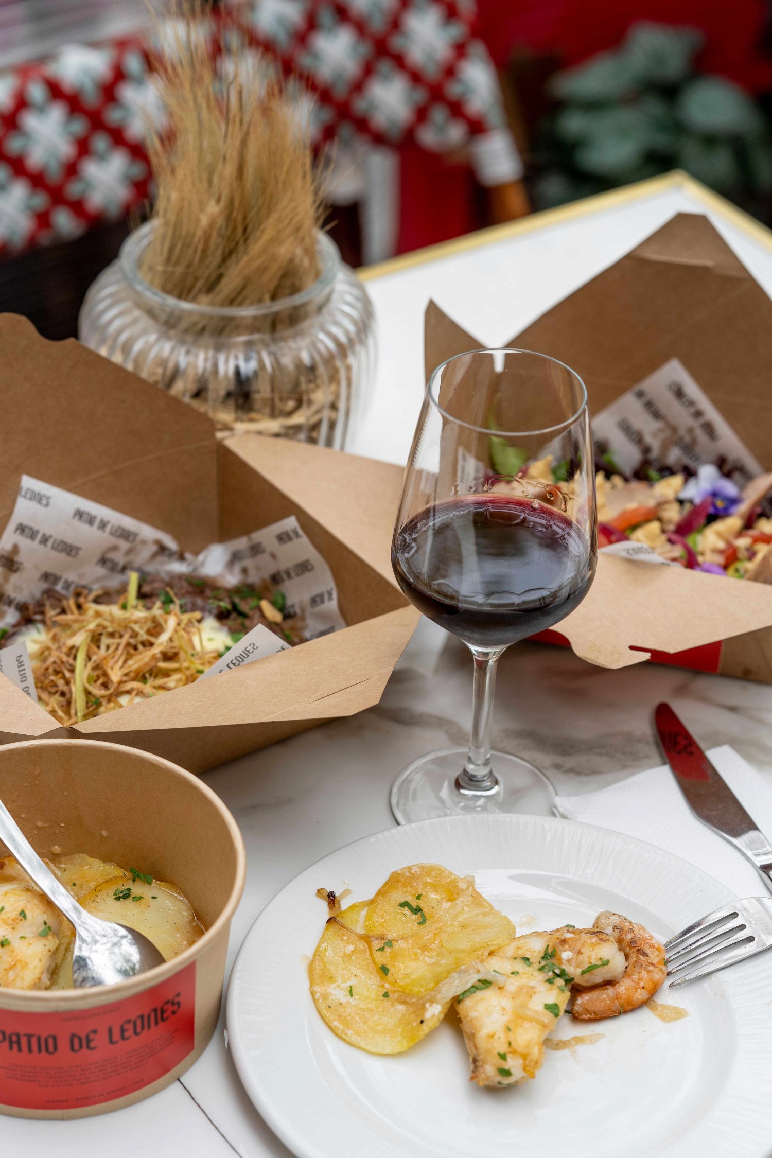 Llévate la taberna a casa con el nuevo delivery de Patio de Leones 2 Madrid