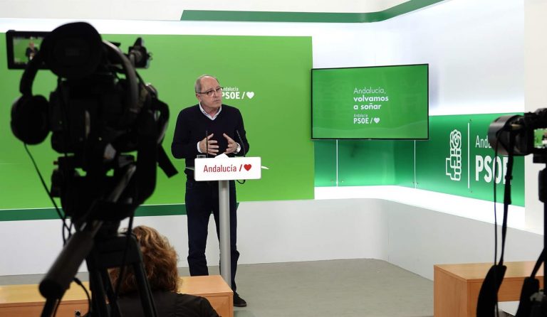 PSOE-A a Moreno y Marín: 