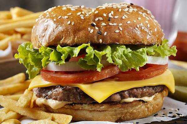 ¿De dónde vienen las hamburguesas?