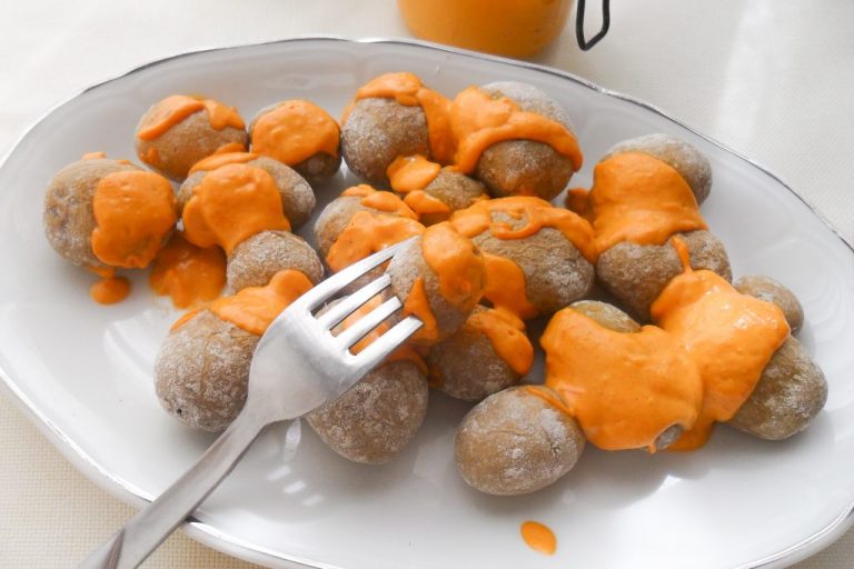 Papas con mojo: disfruta de un plato castizo en menos de 40 minutos