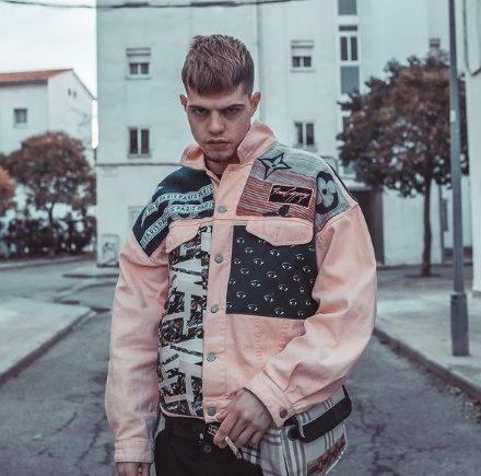 Paris Boy Cerca de aquí