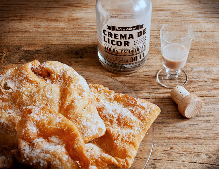Preparación de las orejas de Carnaval