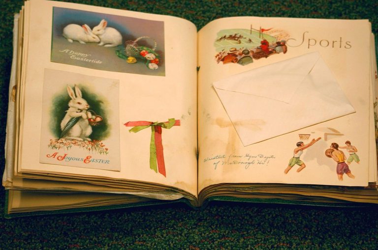 Qué es el scrapbooking